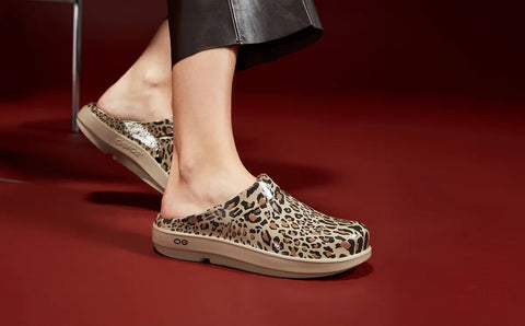 Women's OOcloog Limited Edition Clog - Nomad Leopard